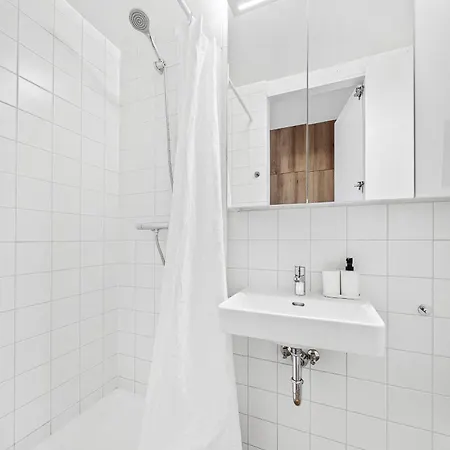 Air - Code Entry Only, No Staff Appartement