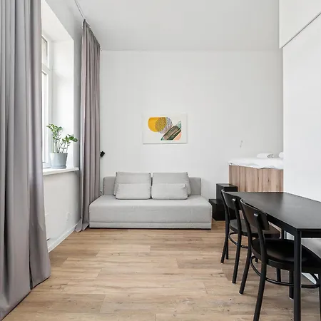 Appartement Air - Code Entry Only, No Staff